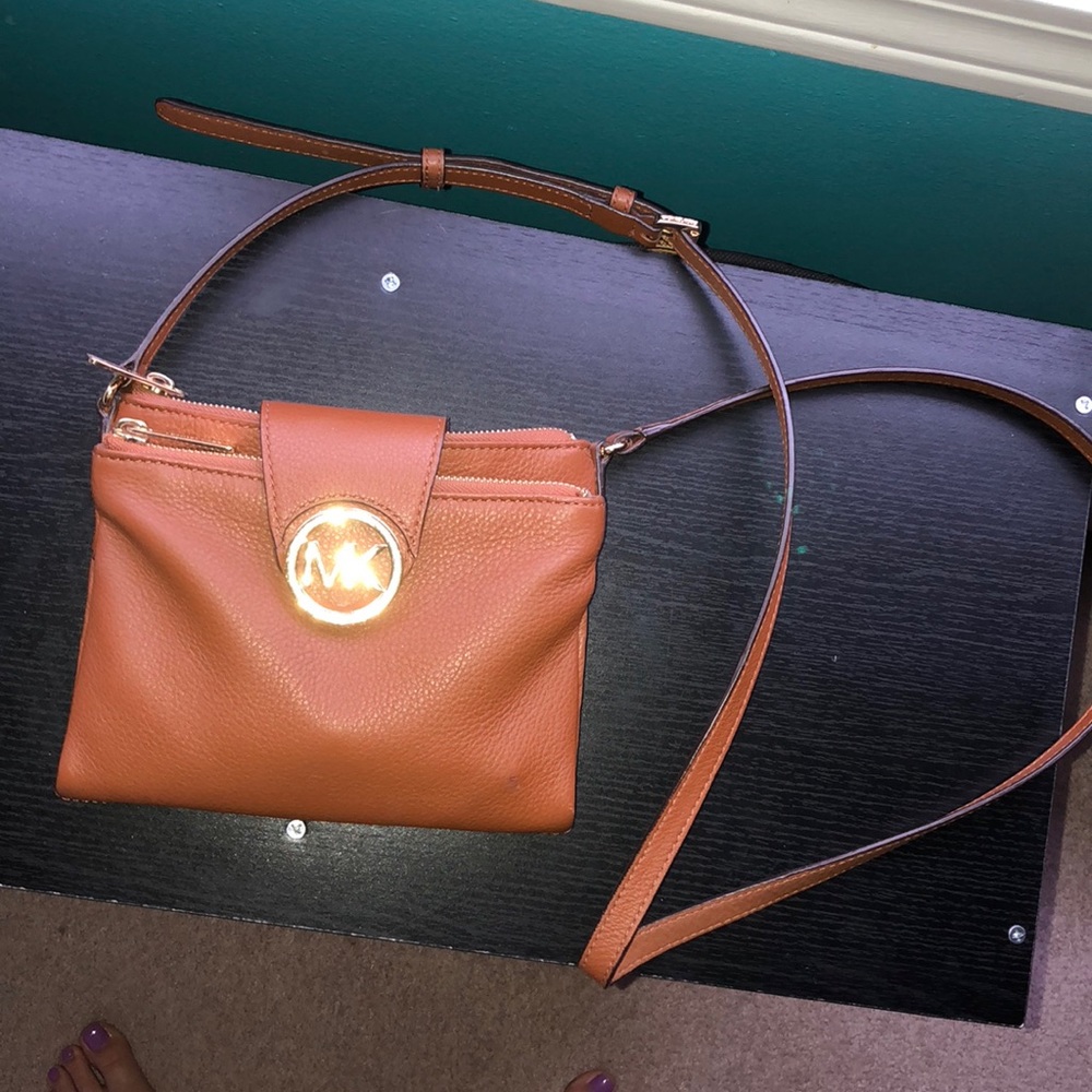 Michael Kors Crossbody! Practically new condition!